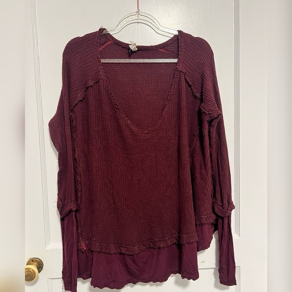 Free People Women Catalina
High Low Rib Trim Thermal Top
Burgundy Size S - Picture 1 of 6